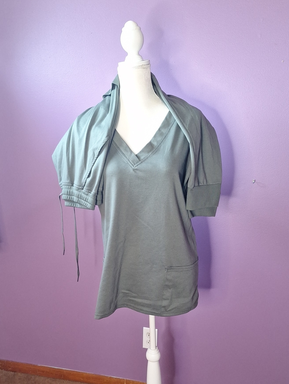 Scrubletics Women's Sage Green V-Neck Scrub Short Sleeve Top with Pants 2X